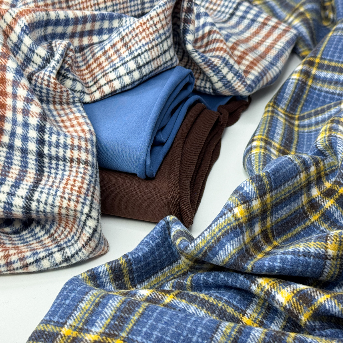 Ткани в клетку