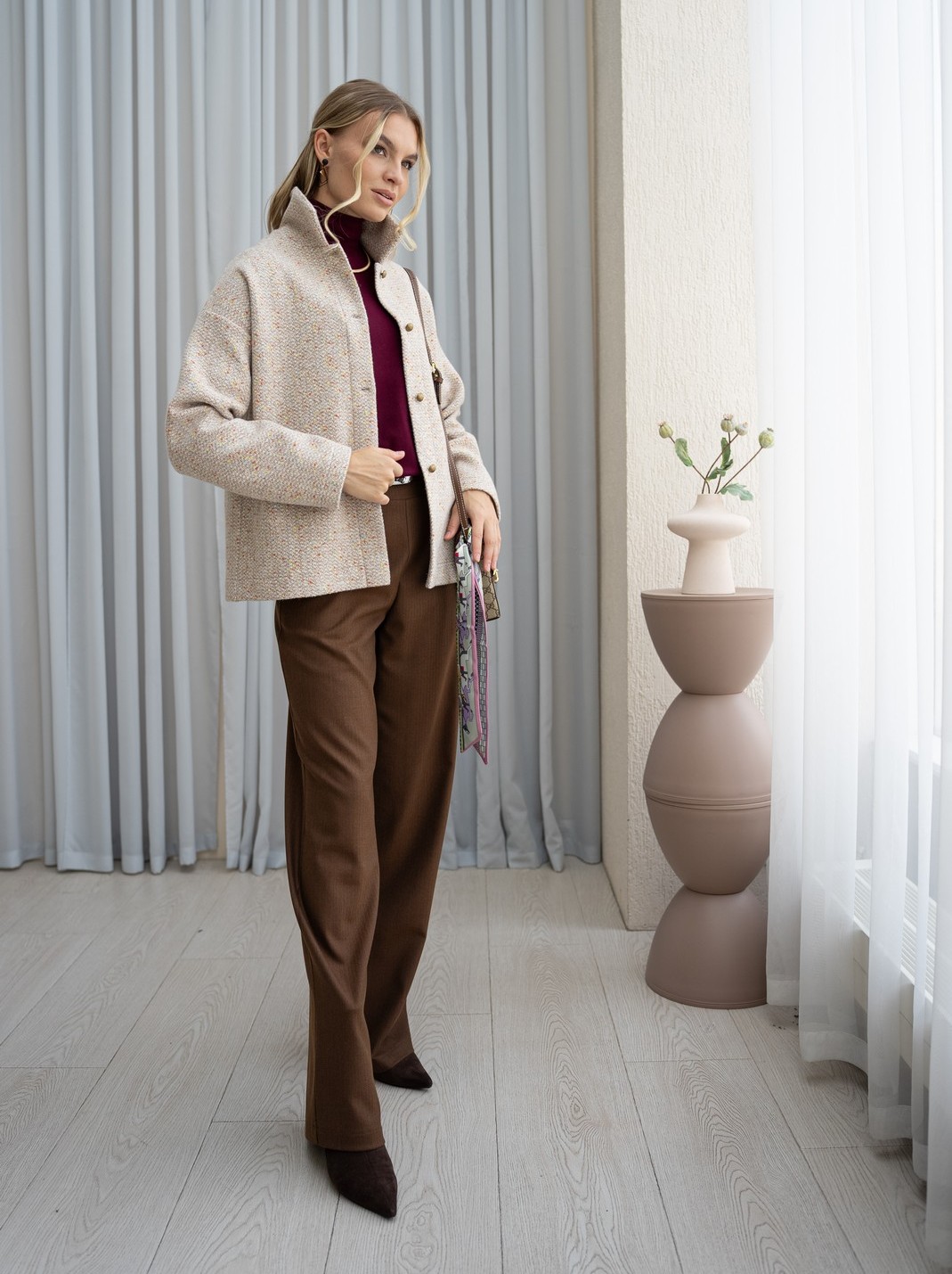 Жакет из ткани буклет в цвете экрю Жакет из ткани буклет в цвете экрю